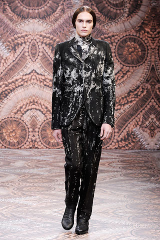 Alexander McQueen / - 2010-2011